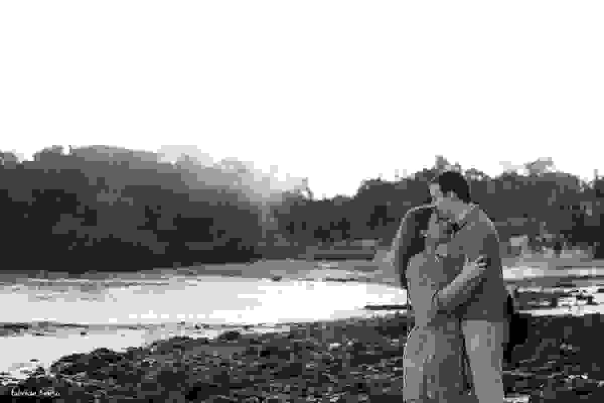 beijo ao amanhecer na praia do paraíso - ilha do mosqueiro belém