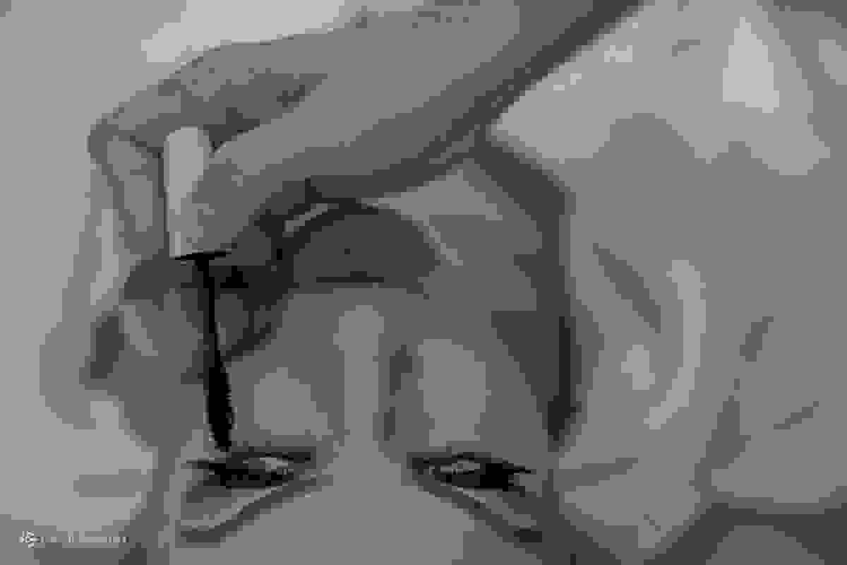 detalhe da maquiagem da noiva