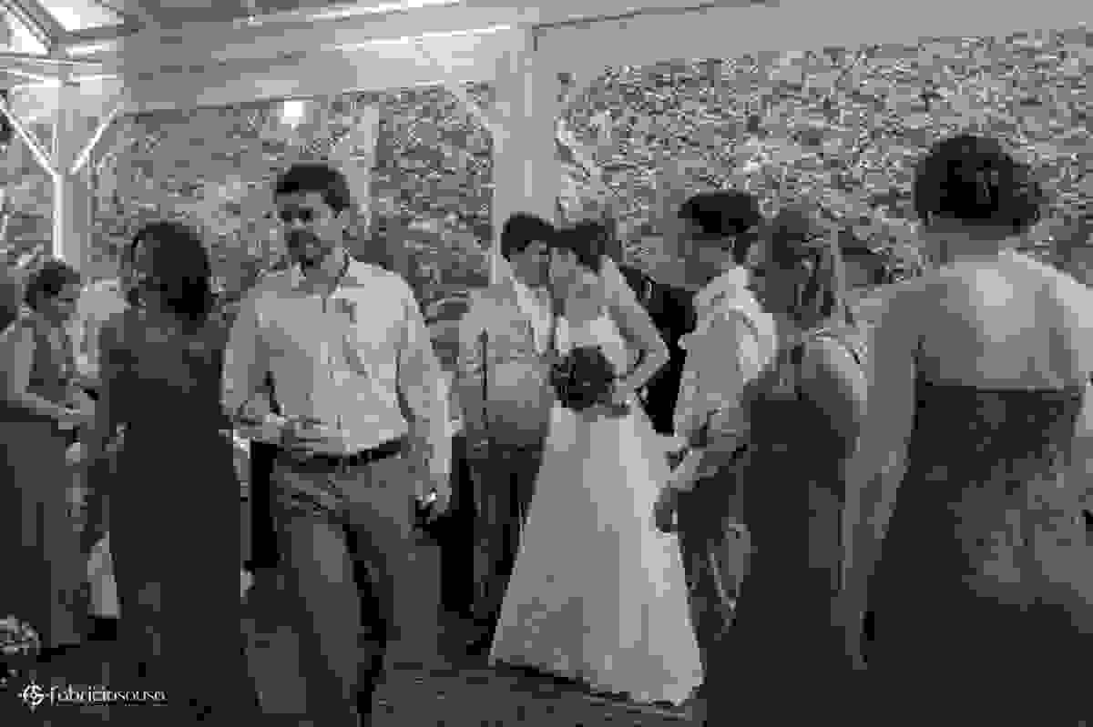 hora da saída dos noivos