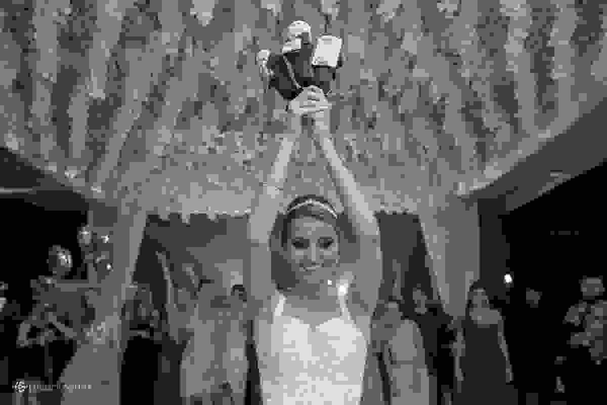 noiva vai jogar os santo antonios