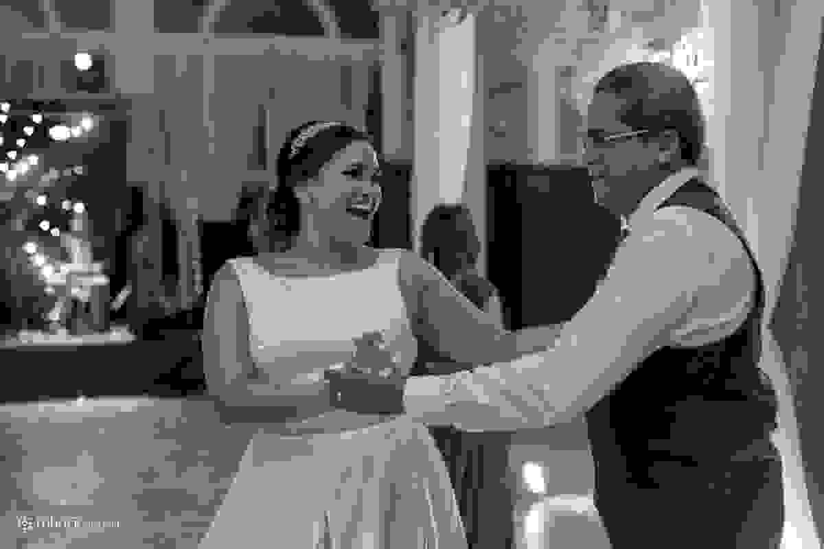 noiva dançando com seu pai