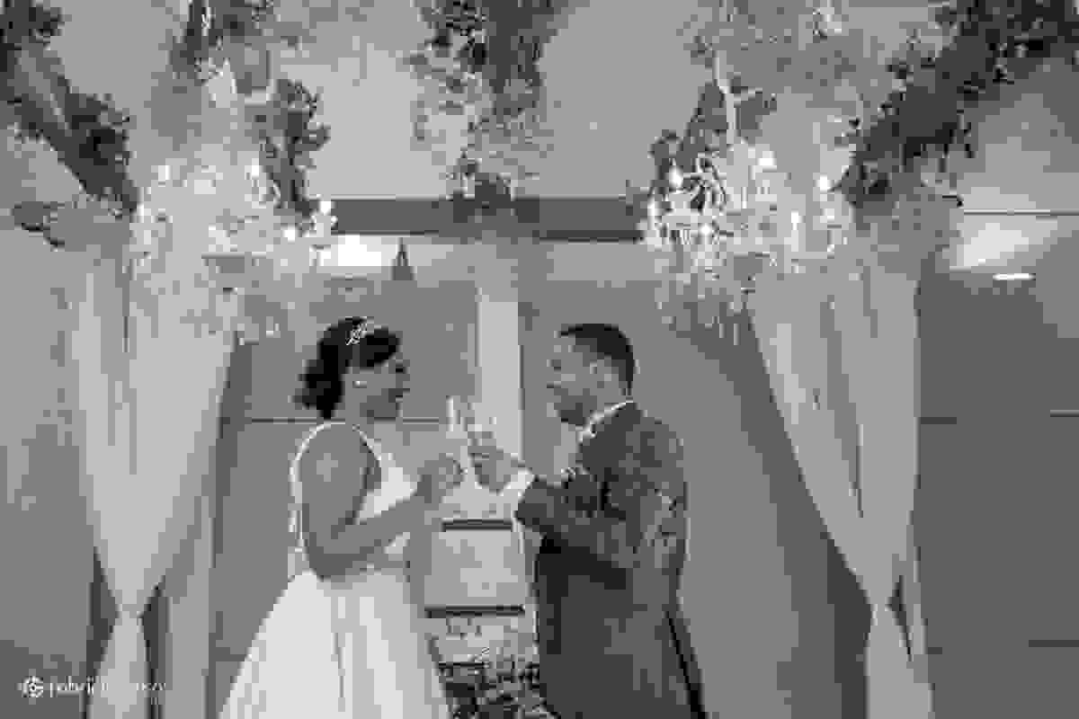 o primeiro brinde do casal