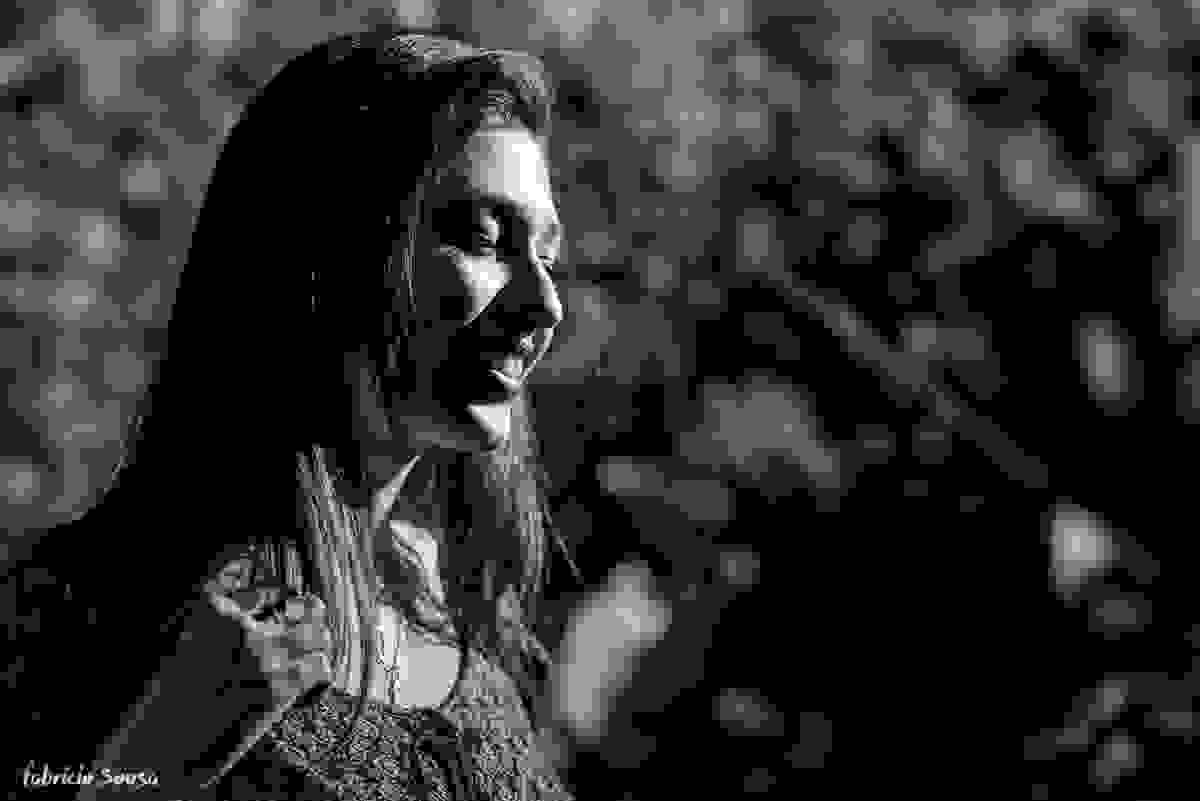 fotografar e sentir - Carol de olhos fechados