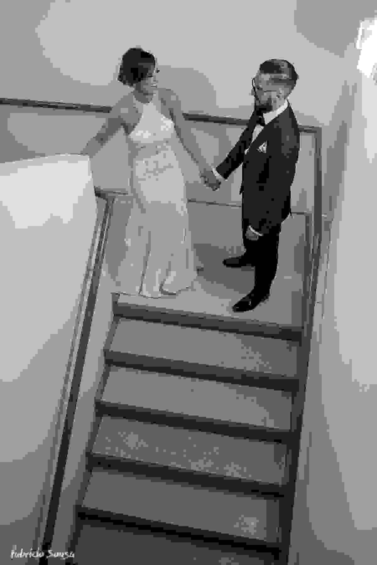 retrato do casal na escada do Parador do Estaleiro